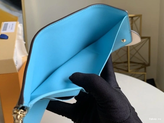 9 LOUIS VUITTON COMPACT WALLET PONT 0804
